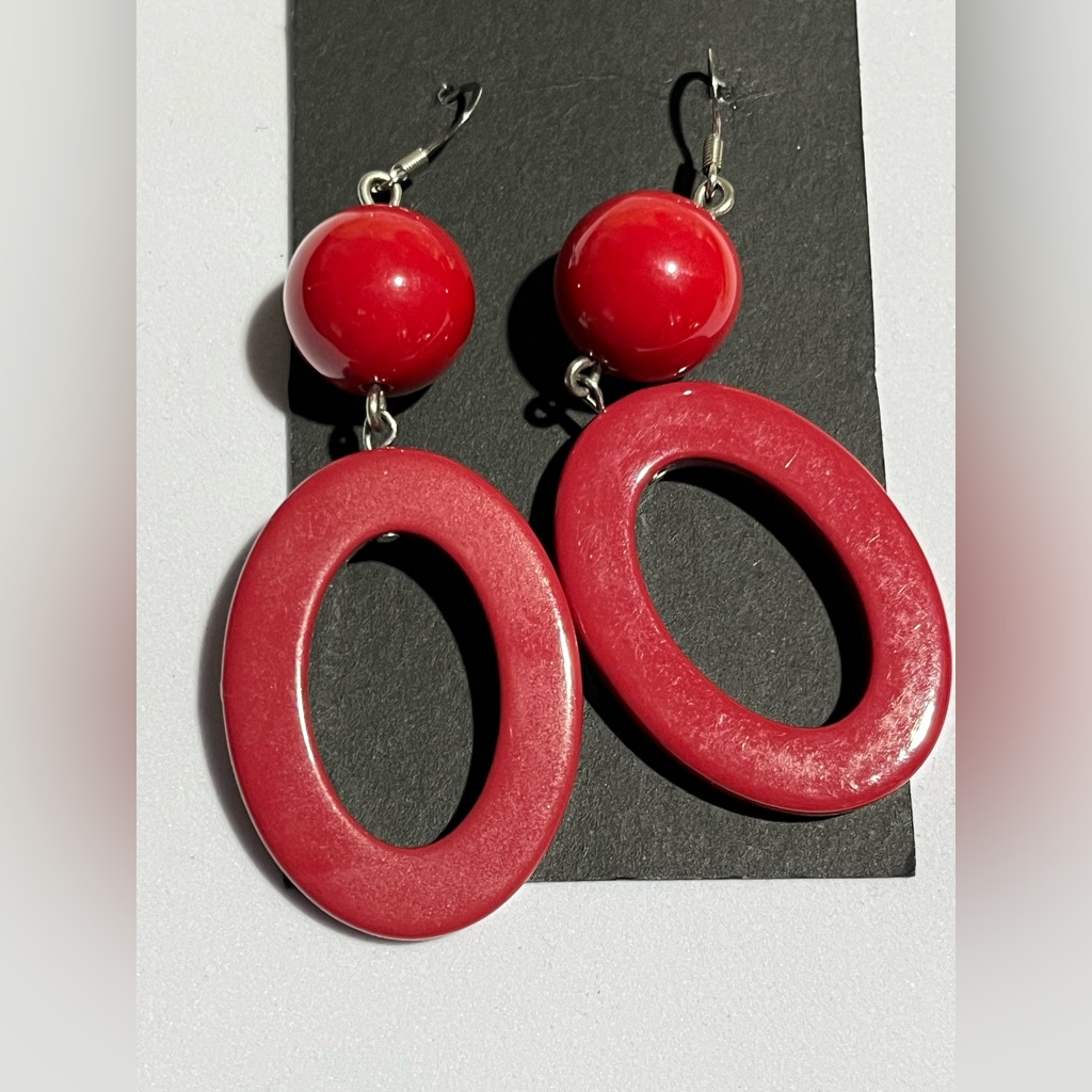 Retro Bold Red Dangle Earrings 20$